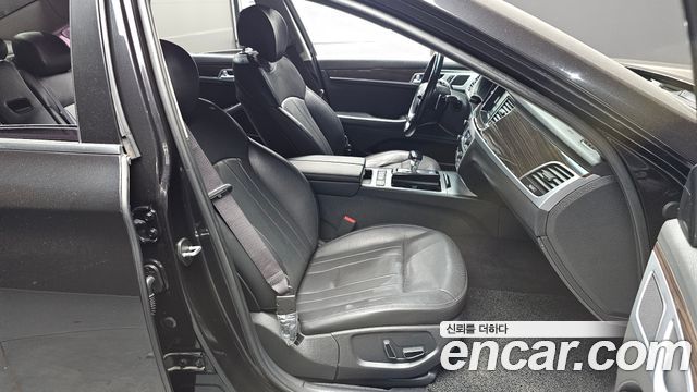 Genesis G80 2018 — photo 10