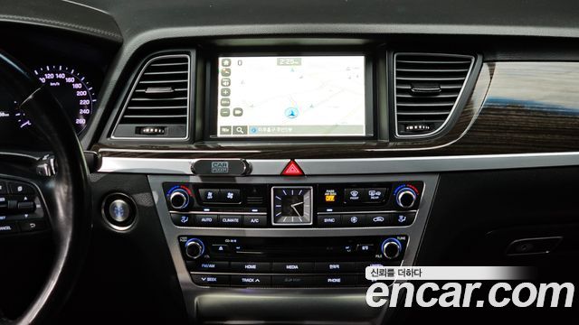 Genesis G80 2018 — photo 14