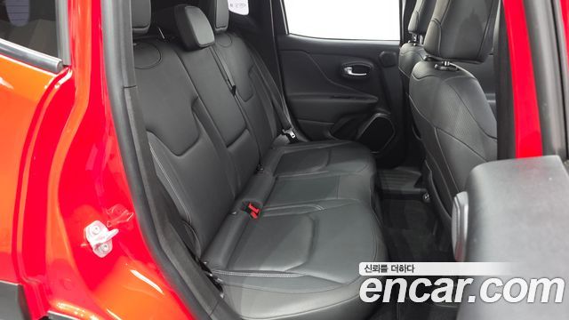 Jeep Renegade 2018 — photo 18