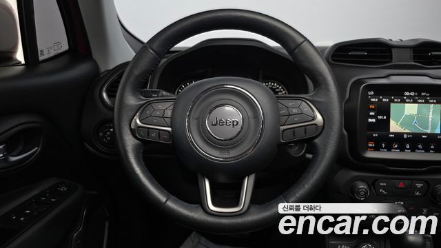 Jeep Renegade 2018 — photo 19