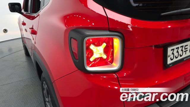 Jeep Renegade 2018 — photo 9