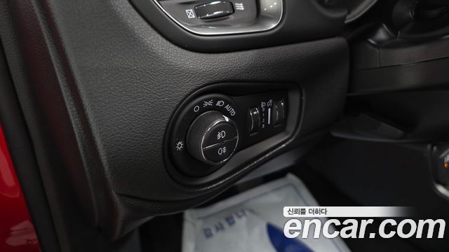 Jeep Renegade 2018 — photo 27