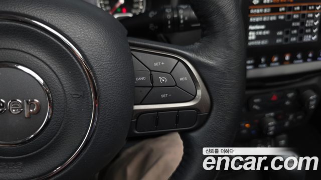 Jeep Renegade 2018 — photo 36