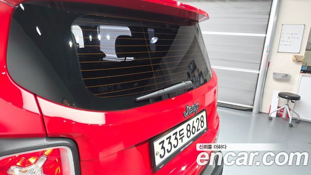 Jeep Renegade 2018 — photo 39