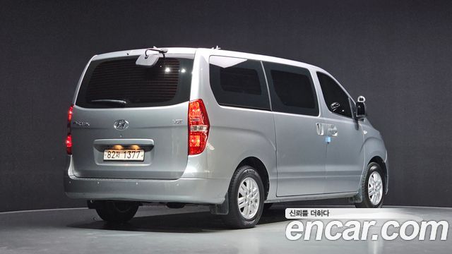 Hyundai Starex 2021 — photo 2