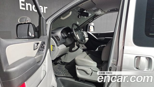 Hyundai Starex 2021 — photo 10