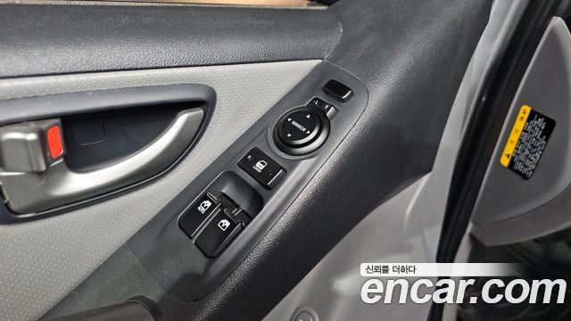 Hyundai Starex 2021 — photo 15