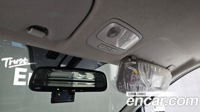 Hyundai Starex 2021 — photo 16