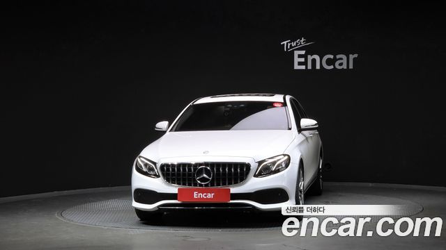 Mercedes-Benz E-Class 2017 — photo 3