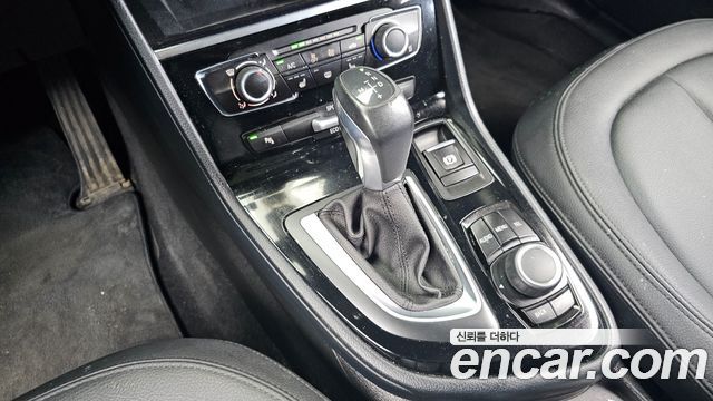 BMW 2-Series 2015 — photo 9