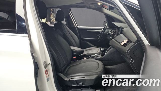 BMW 2-Series 2015 — photo 11
