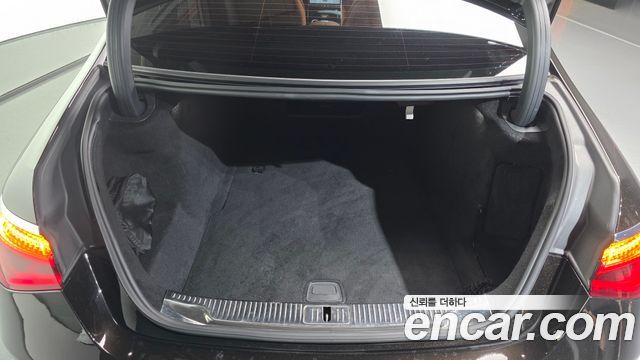 Mercedes-Benz S-Class 2021 — photo 29
