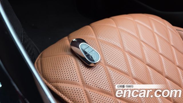 Mercedes-Benz S-Class 2021 — photo 30