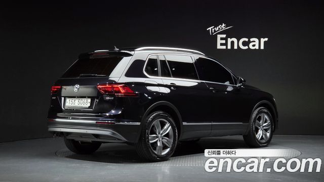 Volkswagen Tiguan 2018 — photo 2