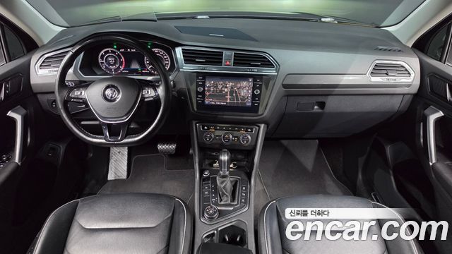 Volkswagen Tiguan 2018 — photo 10