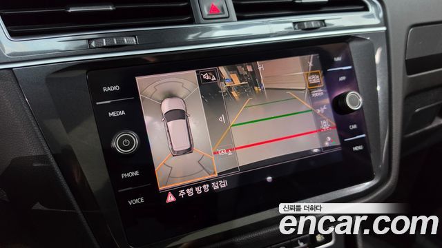 Volkswagen Tiguan 2018 — photo 20