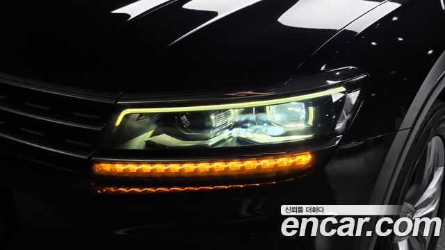 Volkswagen Tiguan 2018 — photo 8