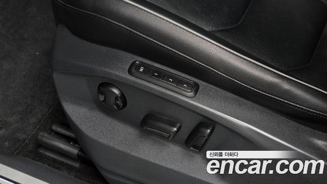 Volkswagen Tiguan 2018 — photo 27