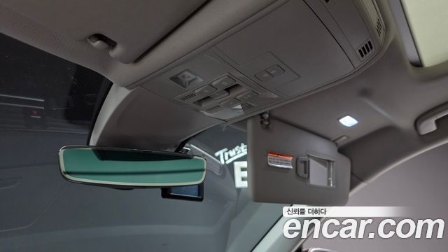 Volkswagen Tiguan 2018 — photo 30