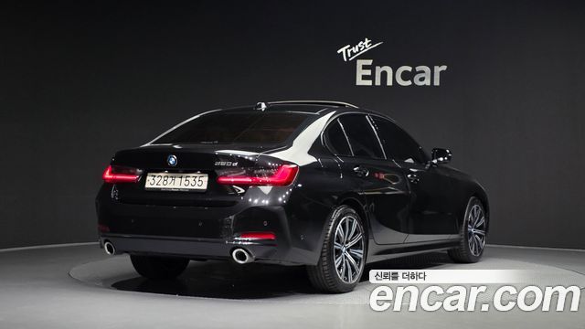 BMW 3-Series 2025 — photo 2