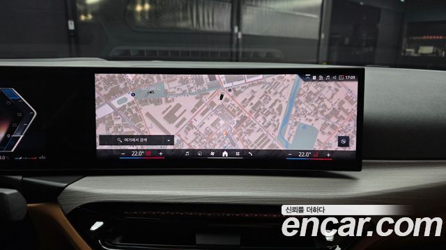 BMW 3-Series 2025 — photo 20