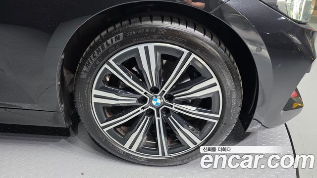 BMW 3-Series 2025 — photo 7