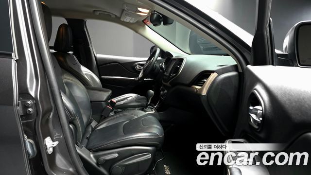 Jeep Cherokee 2014 — photo 11