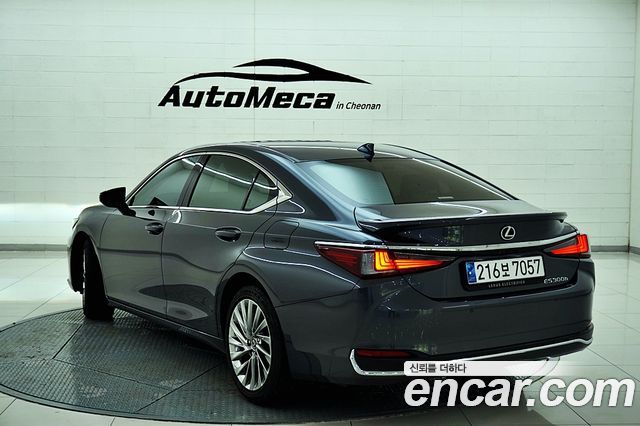 Lexus ES 2024 — photo 3