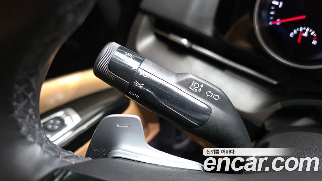 Kia Canival 2023 — photo 31