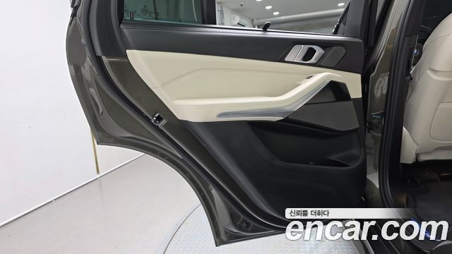 BMW X5 2026 — photo 15