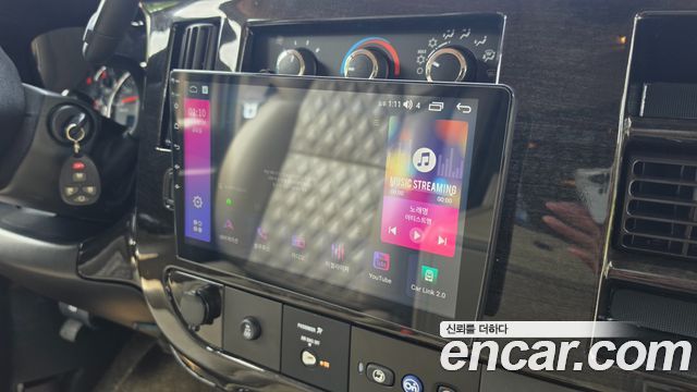 GMC Savana 2023 — photo 19