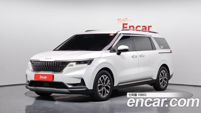 Kia Canival 2023 — photo 1