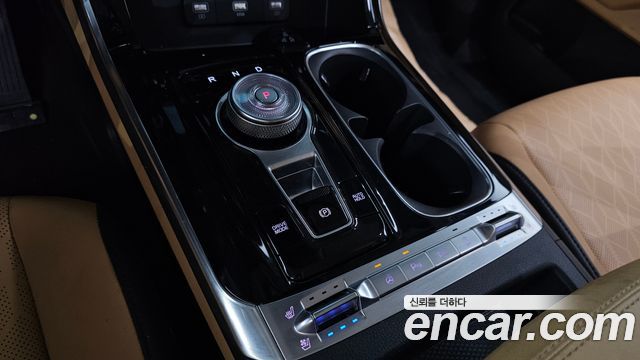 Kia Canival 2023 — photo 9