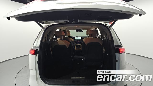 Kia Canival 2023 — photo 20