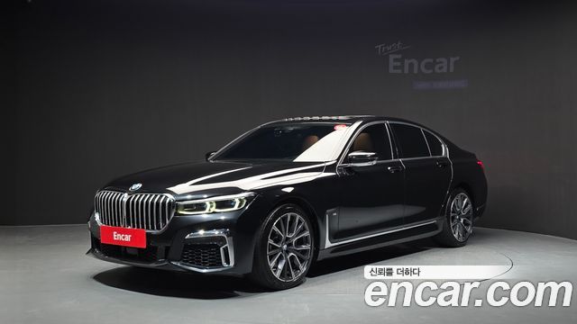 BMW 7-Series 2022 — photo 1