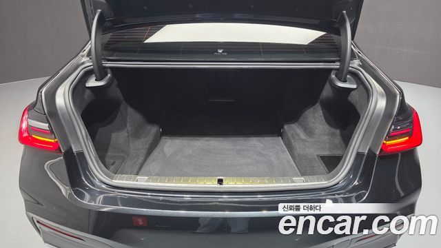BMW 7-Series 2022 — photo 24