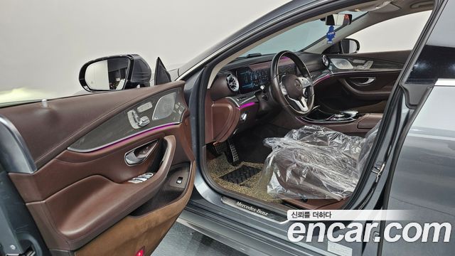 Mercedes-Benz CLS-Class 2019 — photo 16