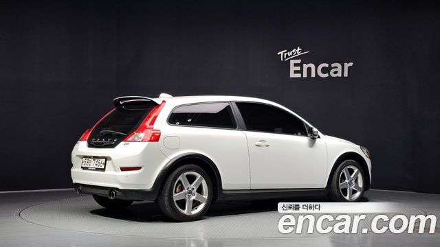 Volvo C30 2012 — photo 2