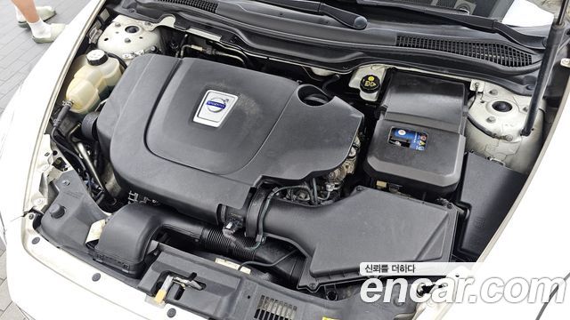 Volvo C30 2012 — photo 6