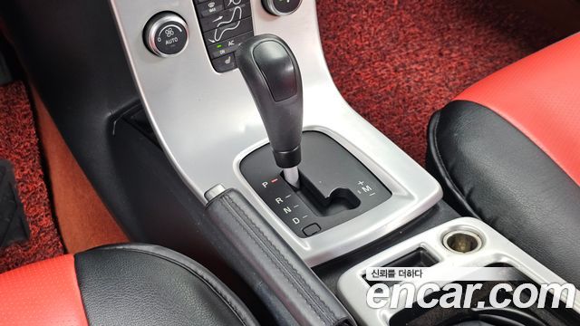 Volvo C30 2012 — photo 9