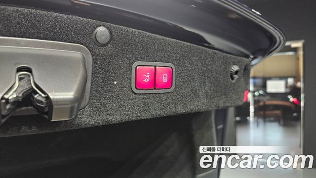 Mercedes-Benz S-Class 2018 — photo 26