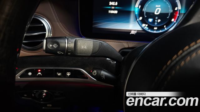 Mercedes-Benz S-Class 2018 — photo 29