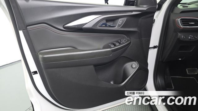 Chevrolet Korea Trailblazer 2021 — photo 14