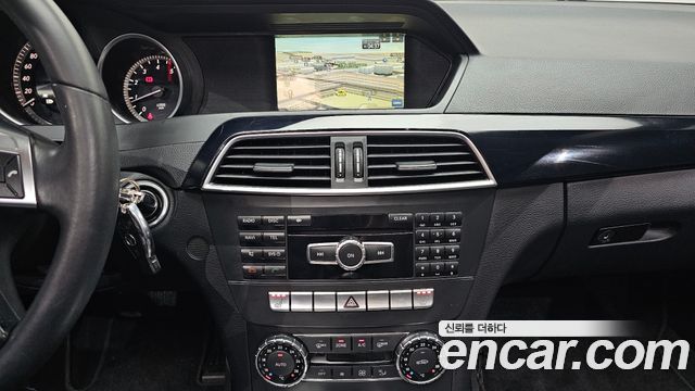 Mercedes-Benz C-Class 2013 — photo 14