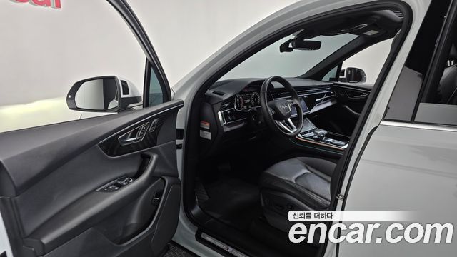 Audi Q7 2022 — photo 13