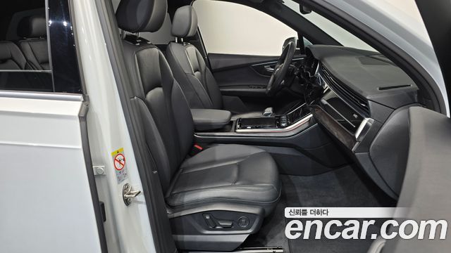 Audi Q7 2022 — photo 16