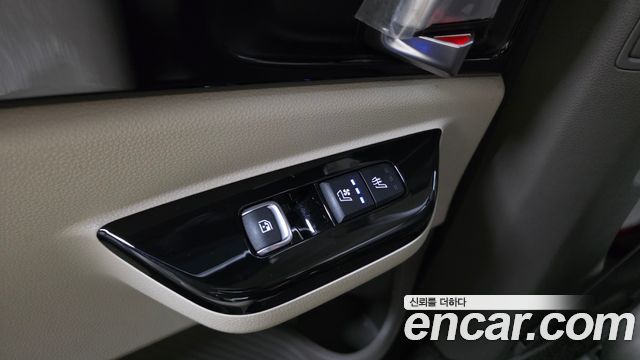 Kia Canival 2021 — photo 19