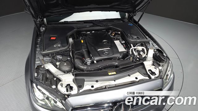 Mercedes-Benz E-Class 2020 — photo 6