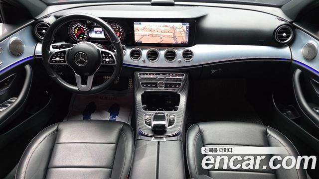 Mercedes-Benz E-Class 2020 — photo 10