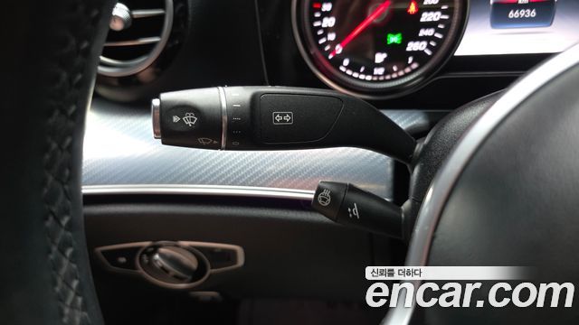Mercedes-Benz E-Class 2020 — photo 24